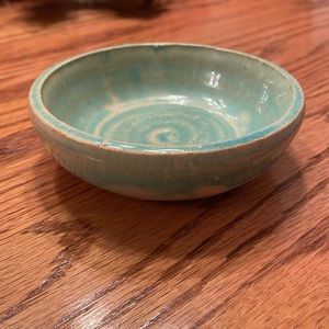 Handmade Pottery Bowl/Dish. Aqua Tan Color Mixture. Felt tip Bottom. Glazed
